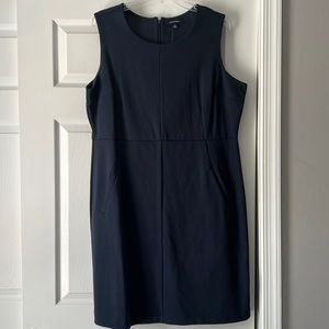 NWT Navy lands end dress with pockets - sleeveless knee length - size 18